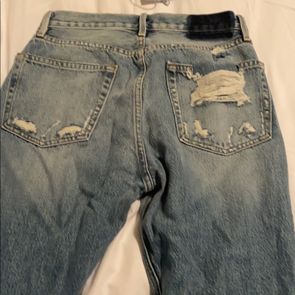 Distressed jeans - Picture 3 of 3